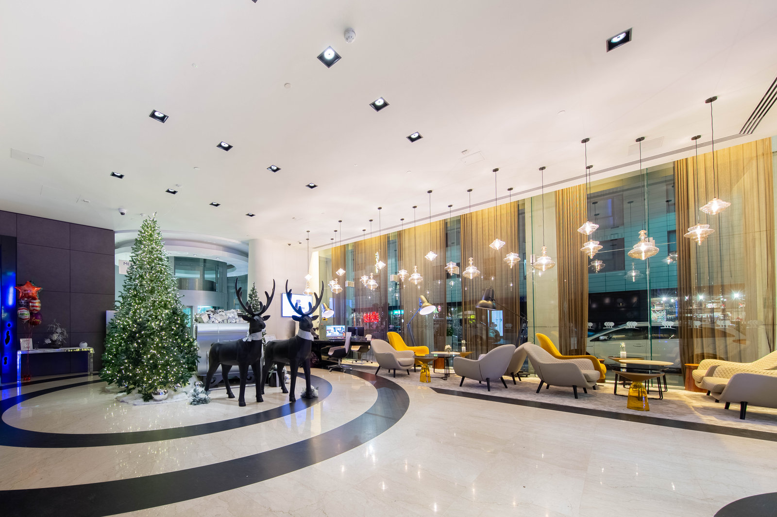 Victoria Park Plaza — photo 1